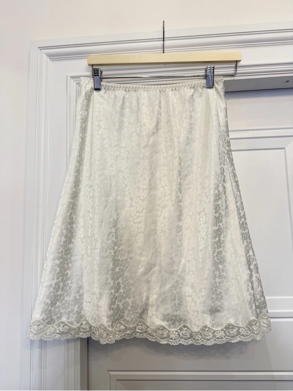 VINTAGE CHRISTIAN DIOR SLIP SKIRT WHITE LACE M/L FLORAL BRIDAL